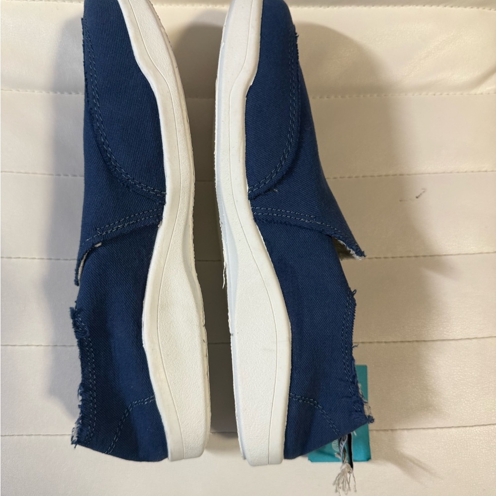 Vionic Beach Navy Malibu Blue Women Sneakers - Picture 10 of 11